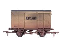 4F-011-129 Dapol Ventilated Van D Day 80th Anniversary Weathered