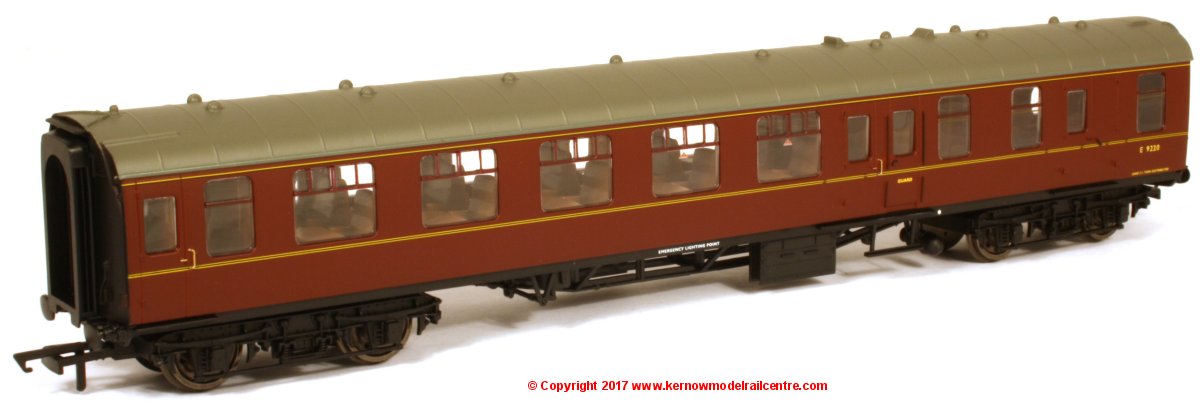 NEW TOOLING R4788 Hornby OO Gauge BR Mk1 Coach Brake Second Open /'E9220/'