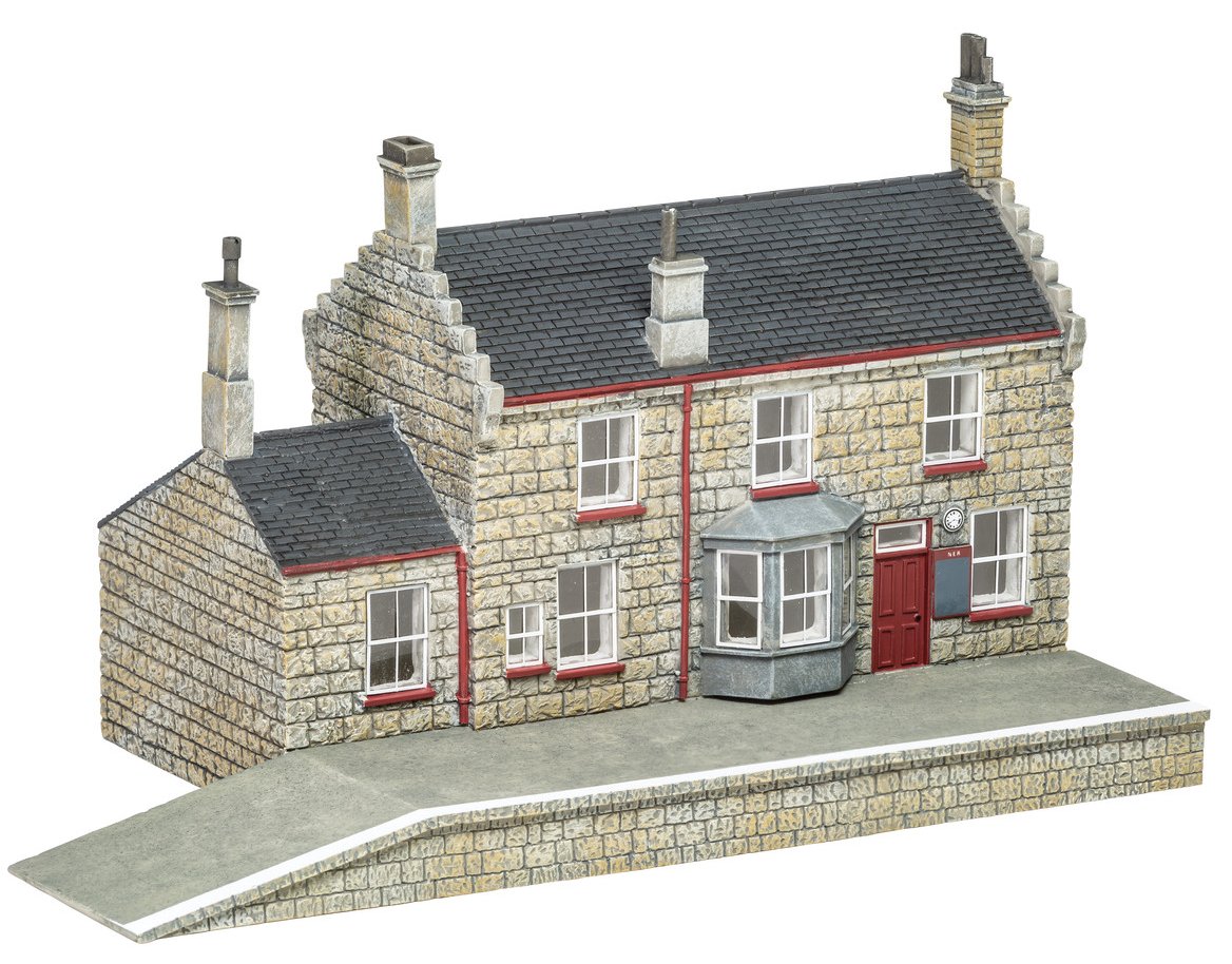 R7230 Hornby Skaledale Hogsmeade Station, Station Building