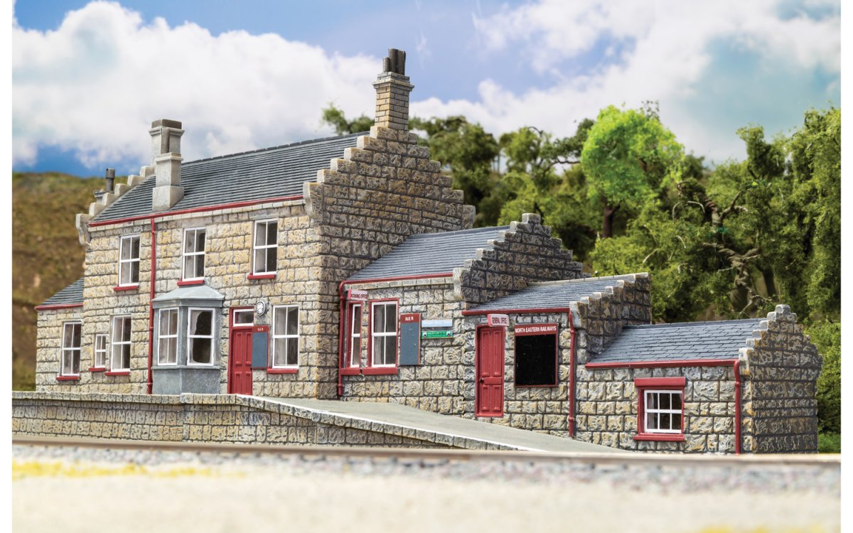 R7230 Hornby Skaledale Hogsmeade Station, Station Building