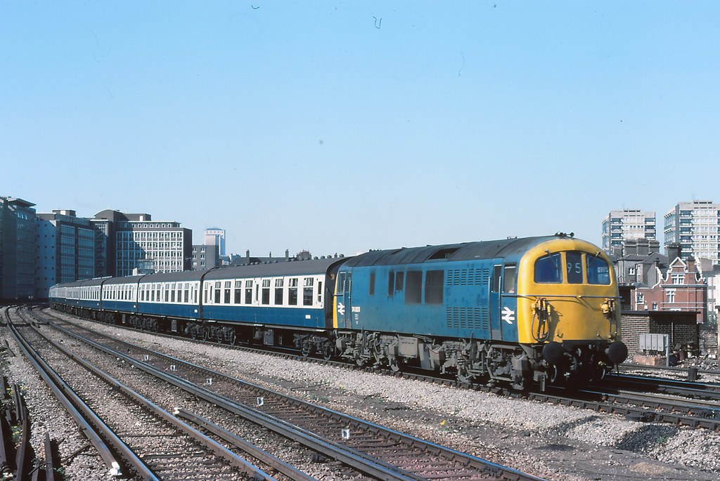 Class 74 003 on Southampton Boat Train (GRM Collection) Class 74 003 on Southampton Boat Train (GRM Collection)