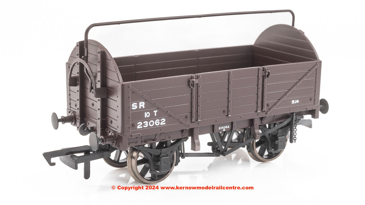SB009E LBSC Diagram 1369 5 plank open wagon in SR Post 1936 livery
