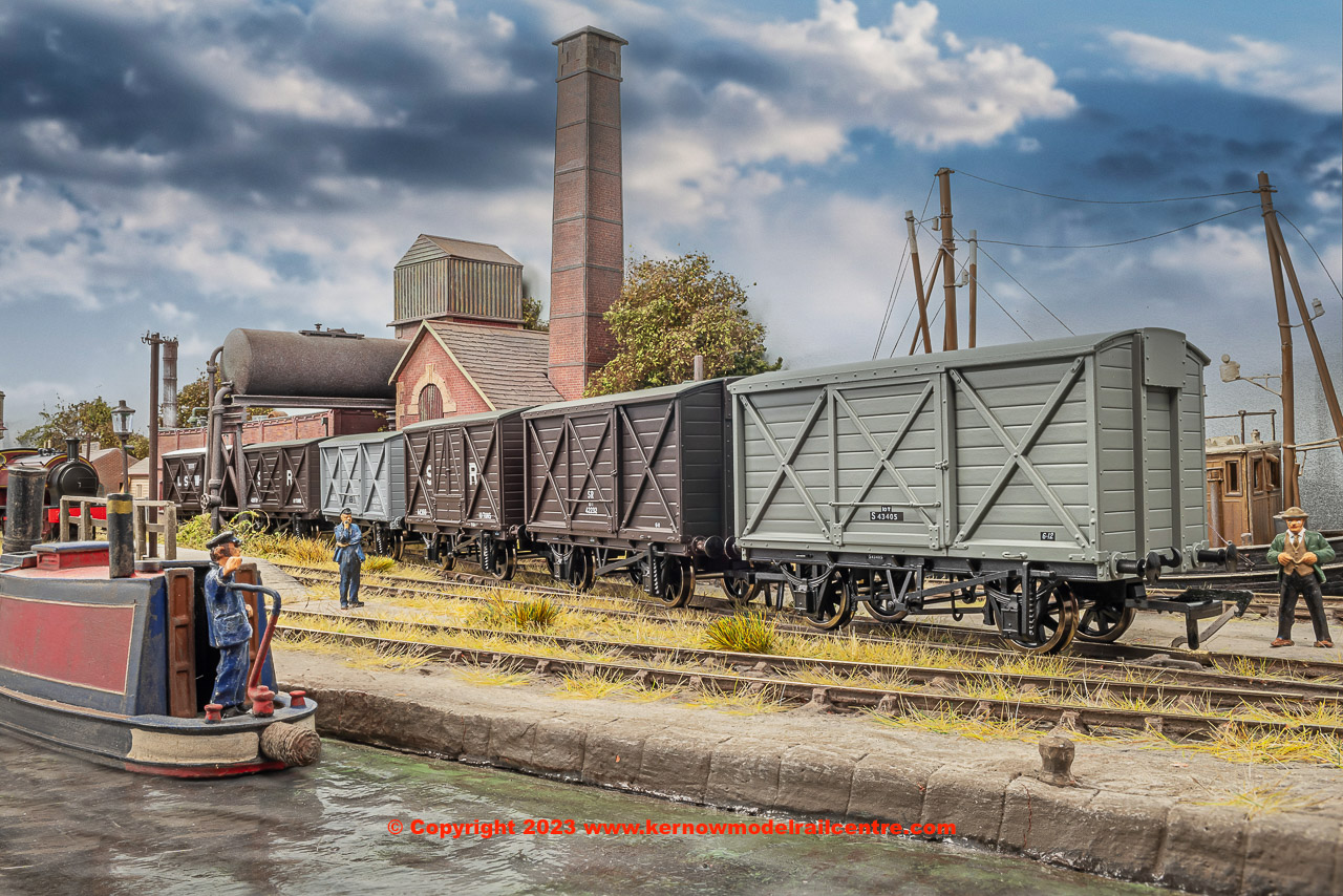 EFE Rail D1410 D1408 D1406 LSWR Wagons Image
