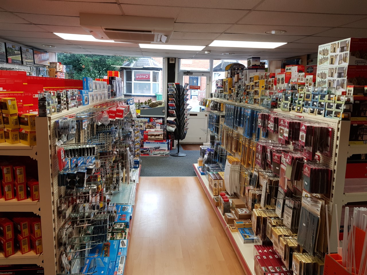 Middle Aisle 