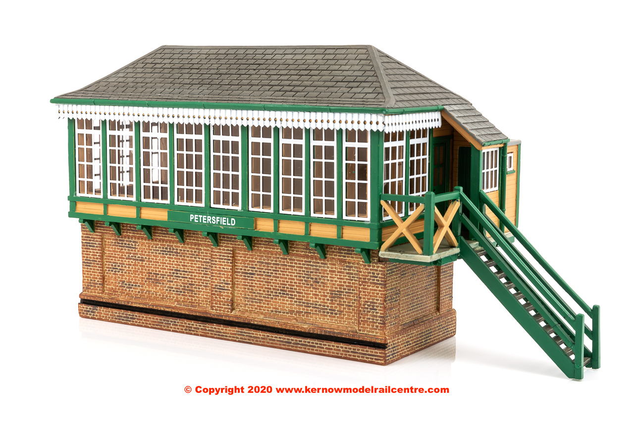 44-074X Bachmann Scenecraft LSWR Signal Box - Petersfield