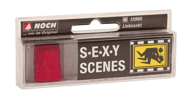 15960 Noch Lovers in action in bed