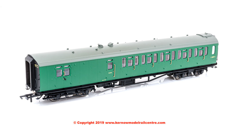 R4888B Hornby SR Bulleid 59ft Corridor Brake 3rd Coach S2859