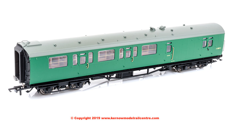 R4888B Hornby SR Bulleid 59ft Corridor Brake 3rd Coach S2859