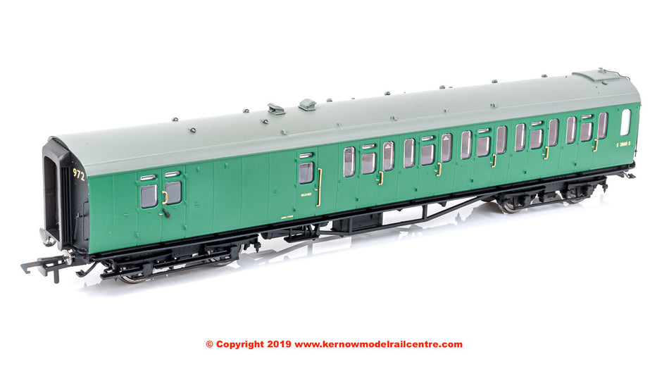 R4888C Hornby SR Bulleid 59ft Corridor Brake 3rd Coach S2860
