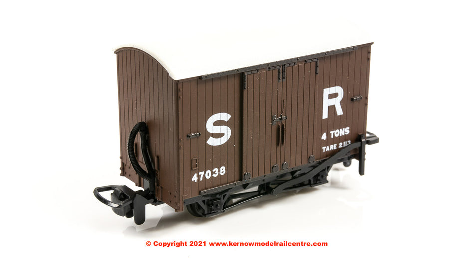GR221D Peco Box Wagon number 47038 in SR Brown Livery