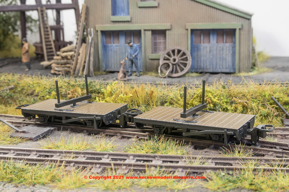 GR310 Peco 4 Wheel Bolster Wagon in painted unlettered grey