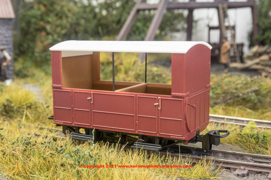 GR520UR Peco GVT 4-wheel open side coach in plain red livery