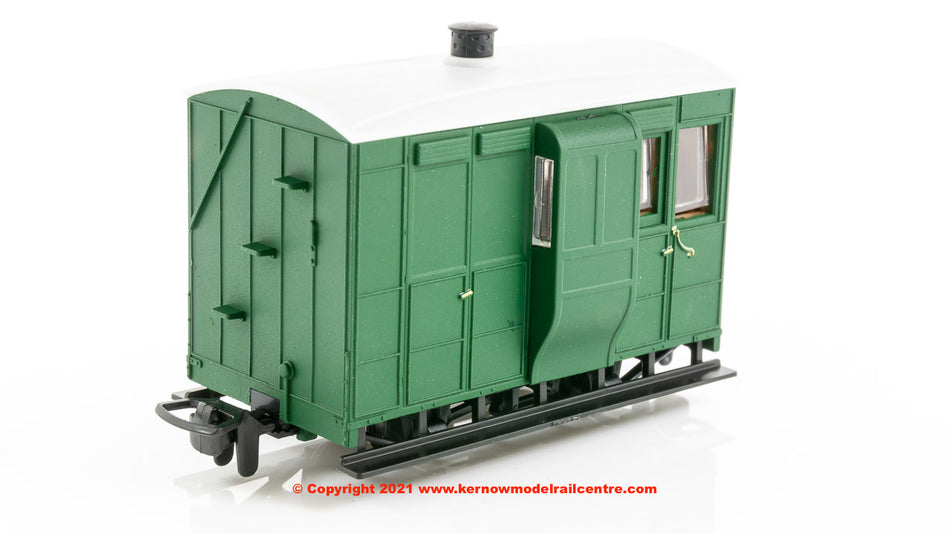 GR530UG Peco GVT 4-wheel brake coach in plain green livery