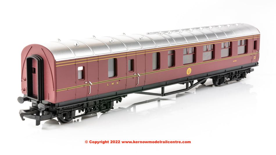 R4389 Hornby Railroad LMS Brake Third Coach number 5200
