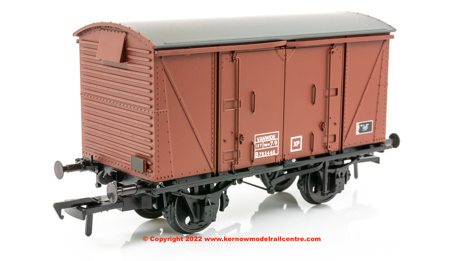 38-871 Bachmann BR 12T Vanwide Ventilated Van BR Bauxite