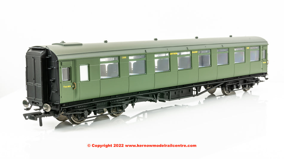 R40030A Hornby Maunsell 3rd Class Dining Saloon Coach 1366