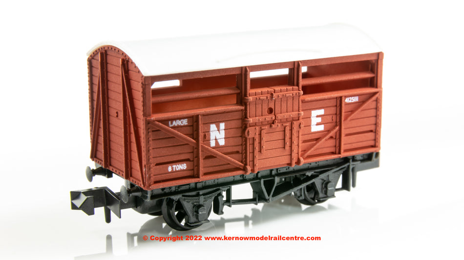 NR45E Peco Cattle Truck number 412511 in NE Brown Livery
