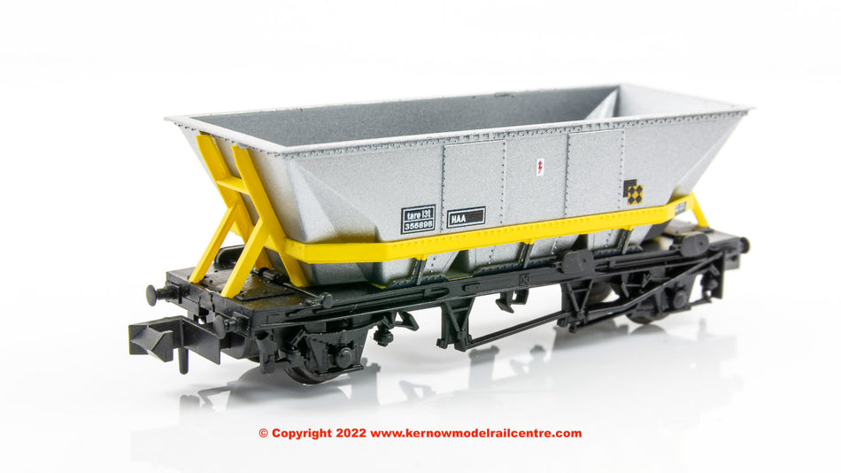 NR302 Peco MGR Hopper Wagon in Trainload Coal livery