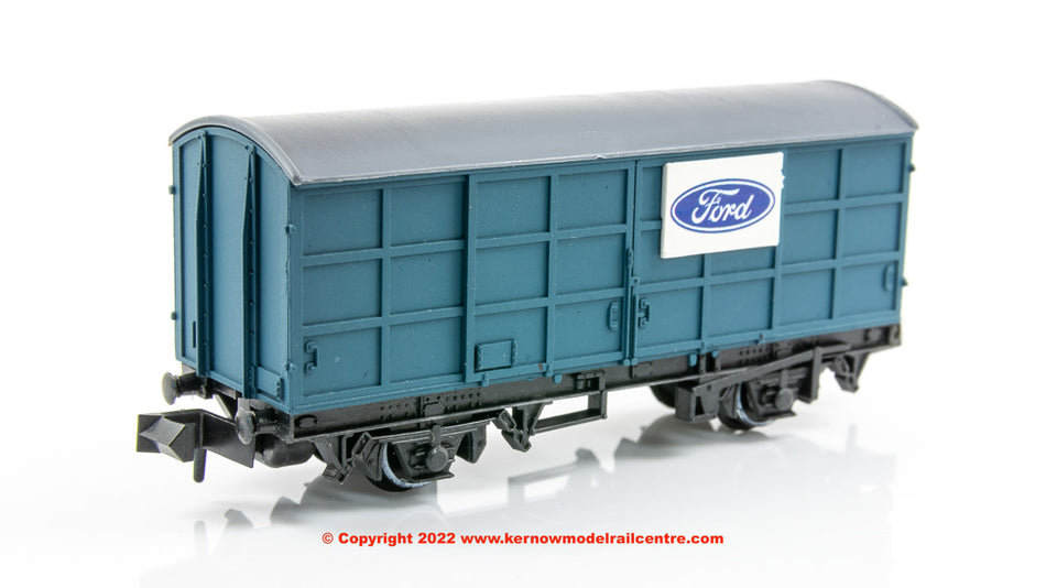 NRP55 Peco Pallet Van in Ford livery