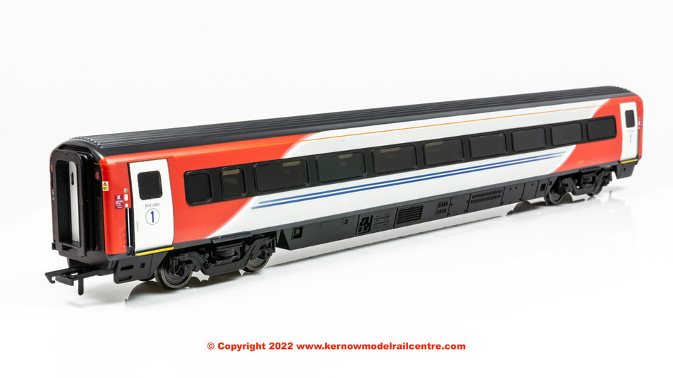 R40148 Hornby Mk4 Open First Coach K number 11284 in LNER livery