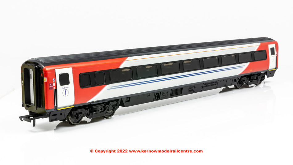 R40149 Hornby Mk4 Open First Accessible Toilet Coach L LNER