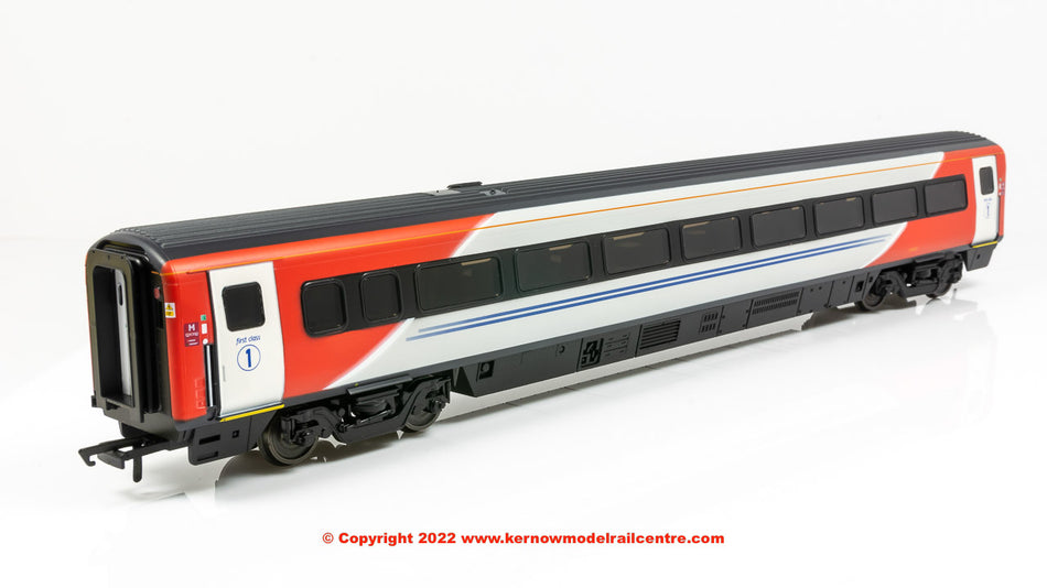 R40150 Hornby Mk4 Open First Coach M number 11412 LNER