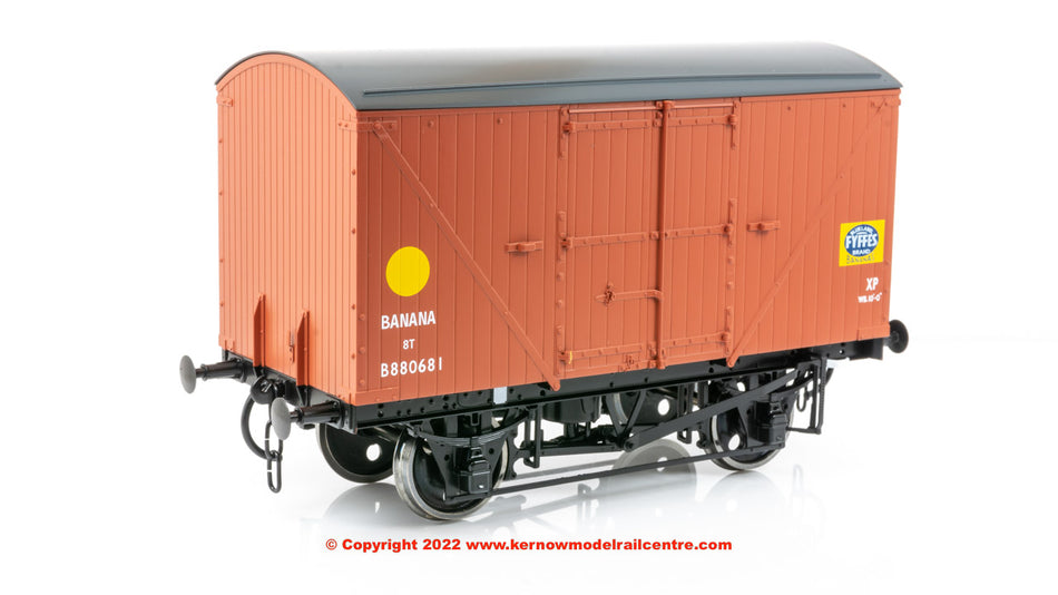 7F-016-006 Dapol Banana Van number B880681 in Fyffes Bauxite