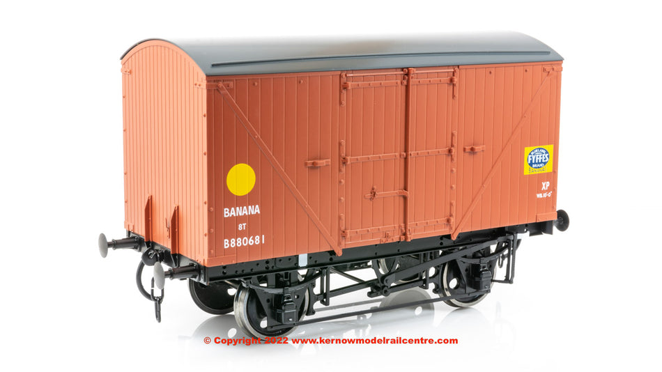7F-016-006 Dapol Banana Van number B880681 in Fyffes Bauxite