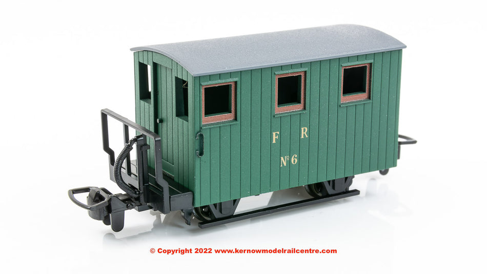 GR590A Peco Ffestiniog Quarryman Brake Coach - Green 1 Balcony