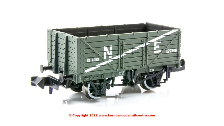 377-090 Graham Farish 7 Plank Wagon End Door number 127916