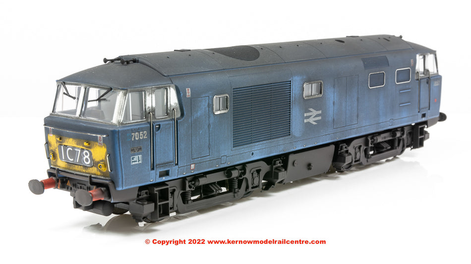 3534 Heljan Class 35 Hymek Diesel Locomotive number 7052