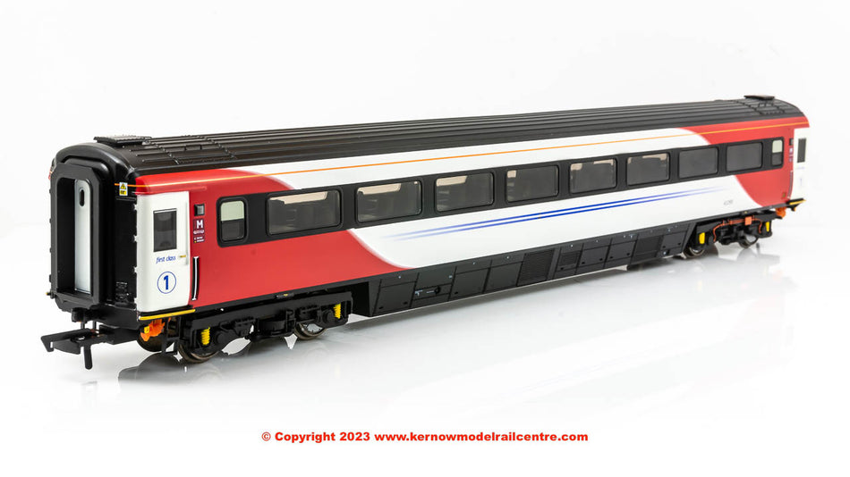 R40248 Hornby Mk3 Trailer First TF Coach number 41099 LNER