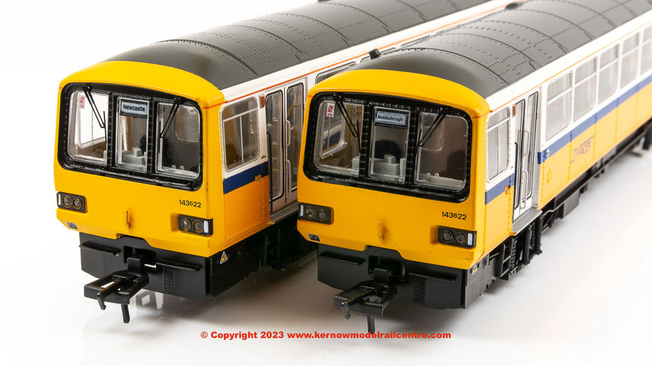 E83025 EFE Rail Class 143 2-Car DMU 143 622 Tyne & Wear PTE