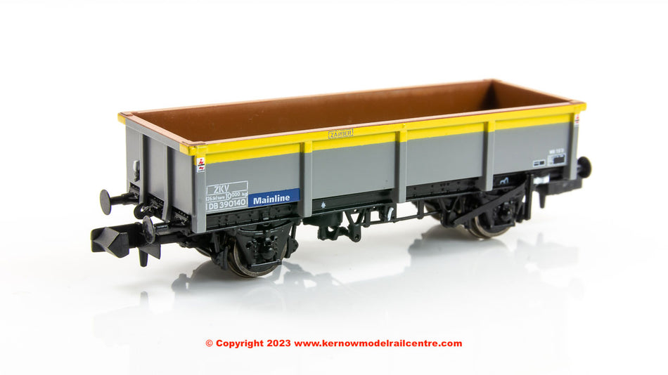 N-ZKV-112 Revolution Trains ZKV Zander Wagon number DB390140