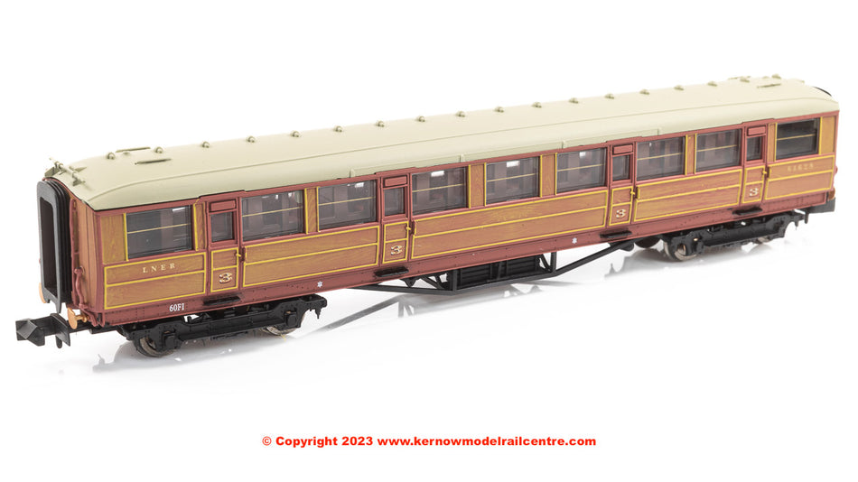 2P-011-013 Dapol Gresley 3rd Class Coach number 61628 in LNER
