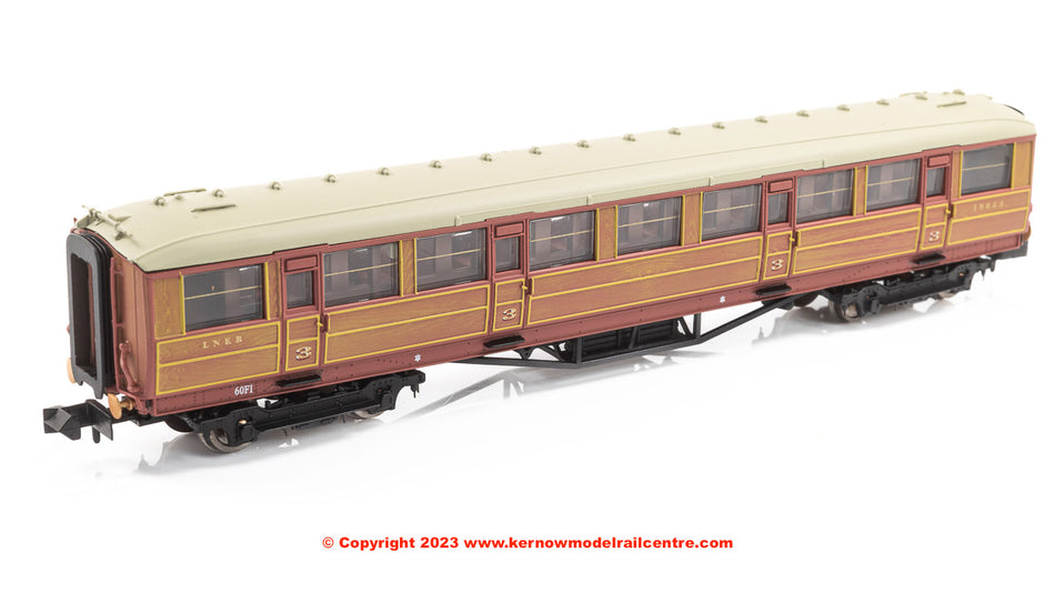 2P-011-014 Dapol Gresley 3rd Class Coach number 10044 in LNER