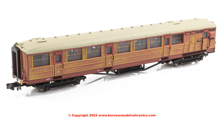 2P-011-210 Dapol Gresley Brake Composite Coach number 5547