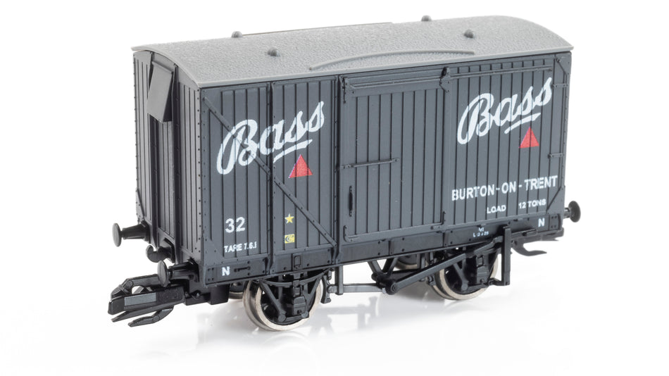 TTR1300P Peco LMS/BR 9ft WB Van - Bass