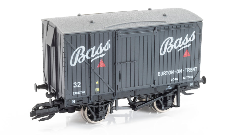 TTR1300P Peco LMS/BR 9ft WB Van - Bass