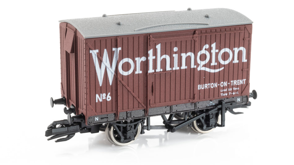 TTR1305P Peco LMS/BR 9ft WB Van – Worthington No.6
