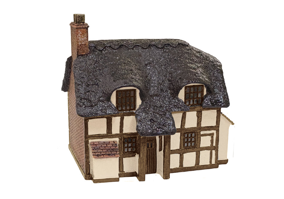 42-0019 Graham Farish Scenecraft Thatched Cottage