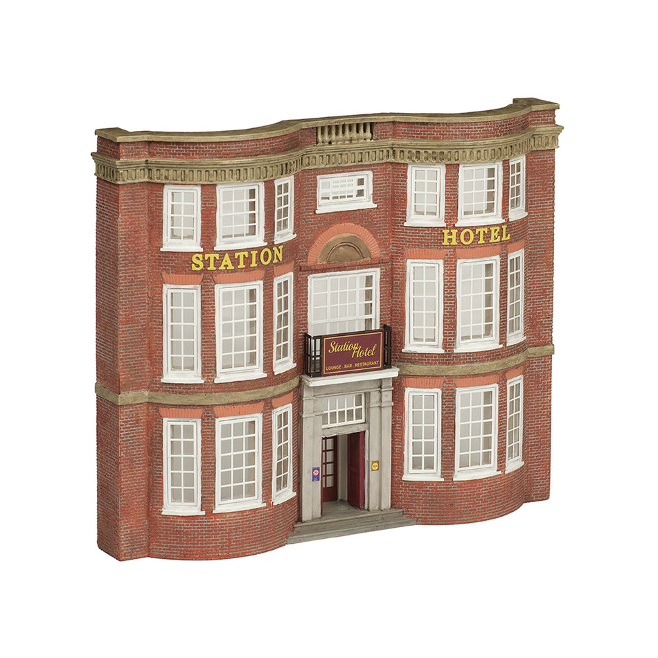 42-261 Graham Farish Scenecraft Low Relief Station Hotel