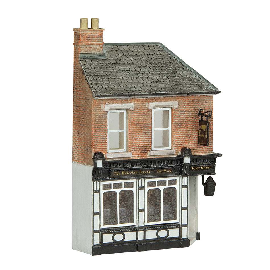 42-267 Graham Farish Scenecraft Low Relief Corner Pub