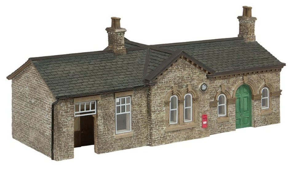 44-000G Bachmann Scenecraft Oakworth Station Green