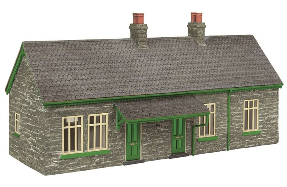 44-0194G Bachmann Scenecraft Station Cottages Green
