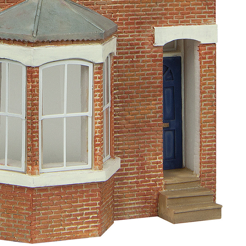44-0213B Bachmann Scenecraft Low Relief Left Bay Terrace
