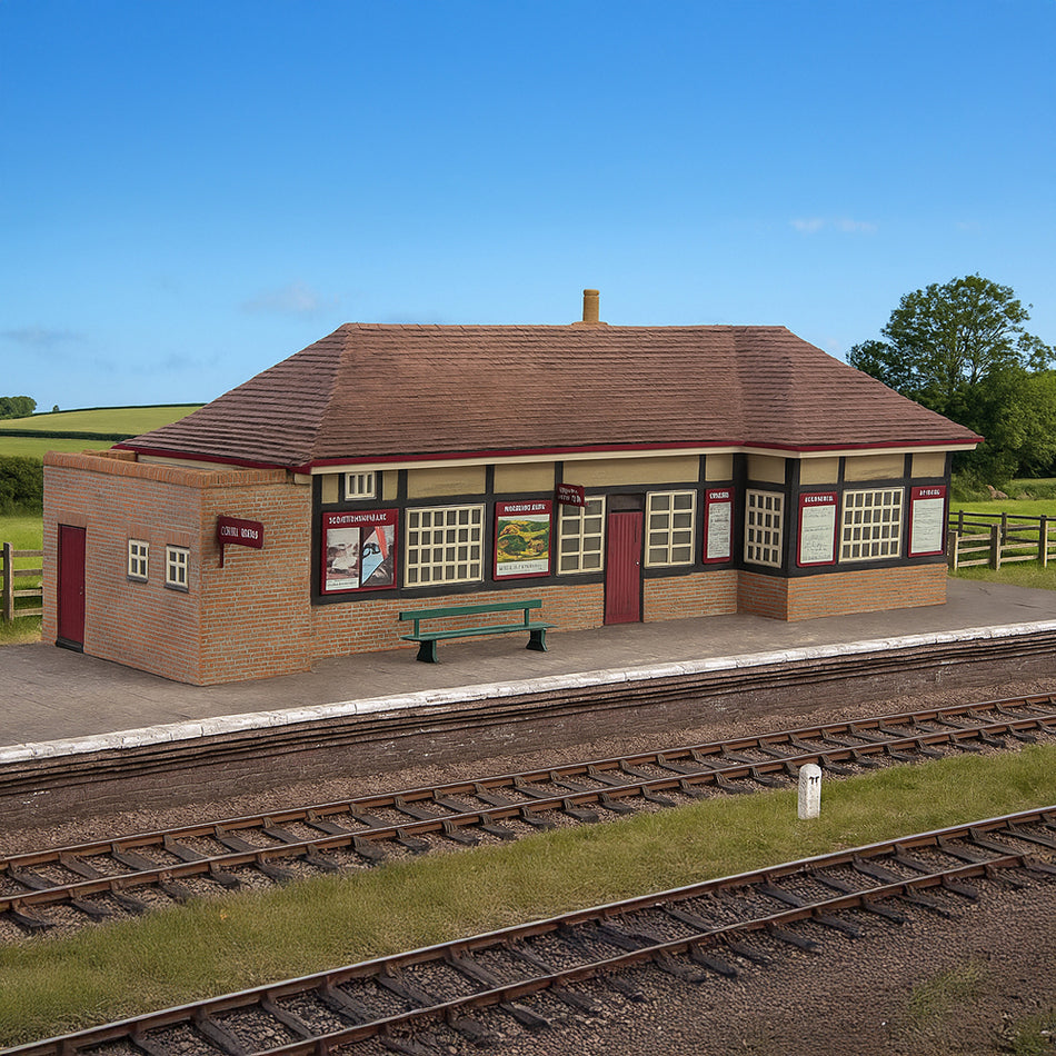 44-1013A Bachmann Scenecraft Rural Station - Maroon & Cream