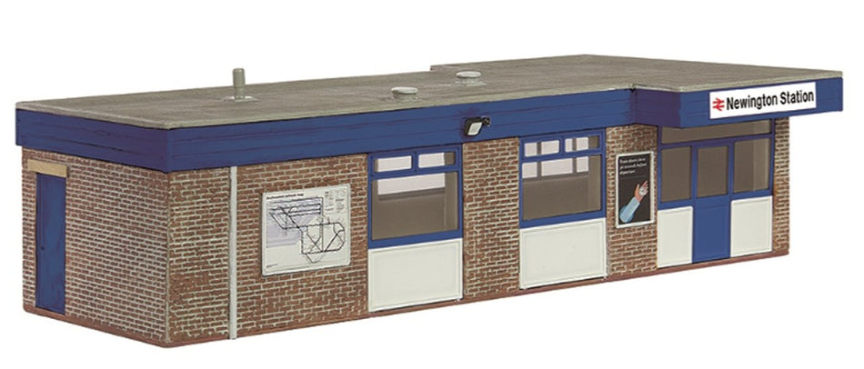 44-1016A Bachmann Scenecraft South Eastern Station Blue
