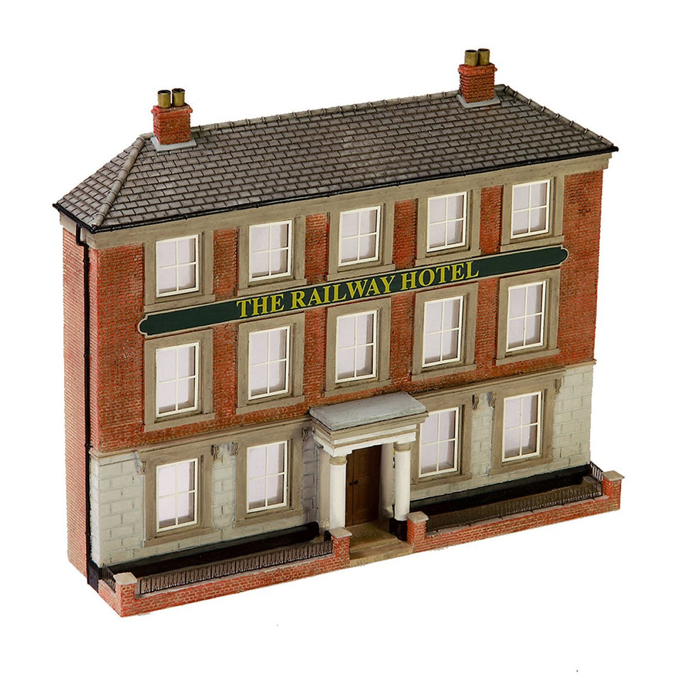 44-214 Bachmann Scenecraft Low Relief Railway Hotel