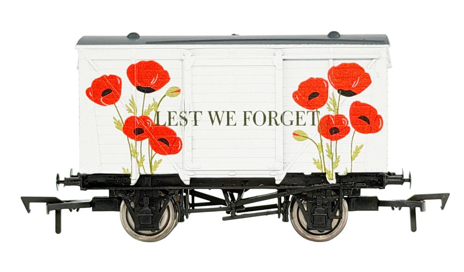4F-011-203 Dapol Ventilated Van Lest we forget poppy